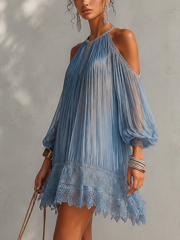 Abito Mini Blu Off-Shoulder con Rouches e Orlo in Pizzo