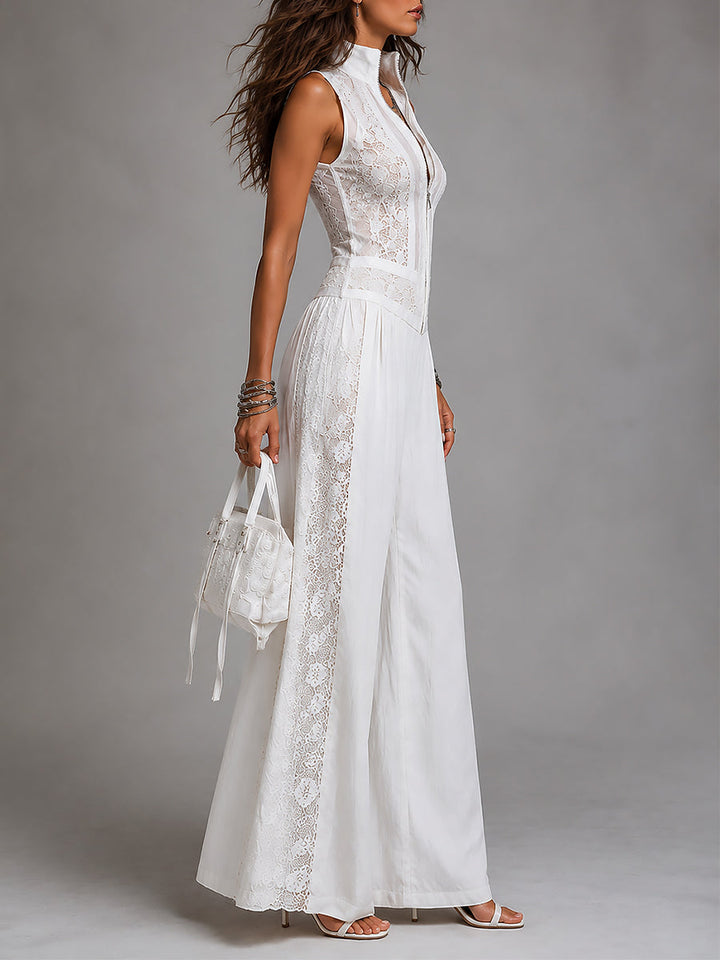Jumpsuit vintage con colletto alto e gamba larga con pannelli in pizzo