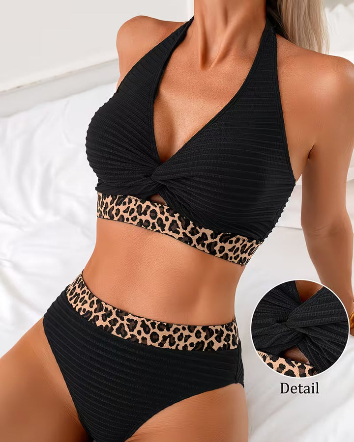 Bikini a Righe Leopardato con Blocco di Colore
