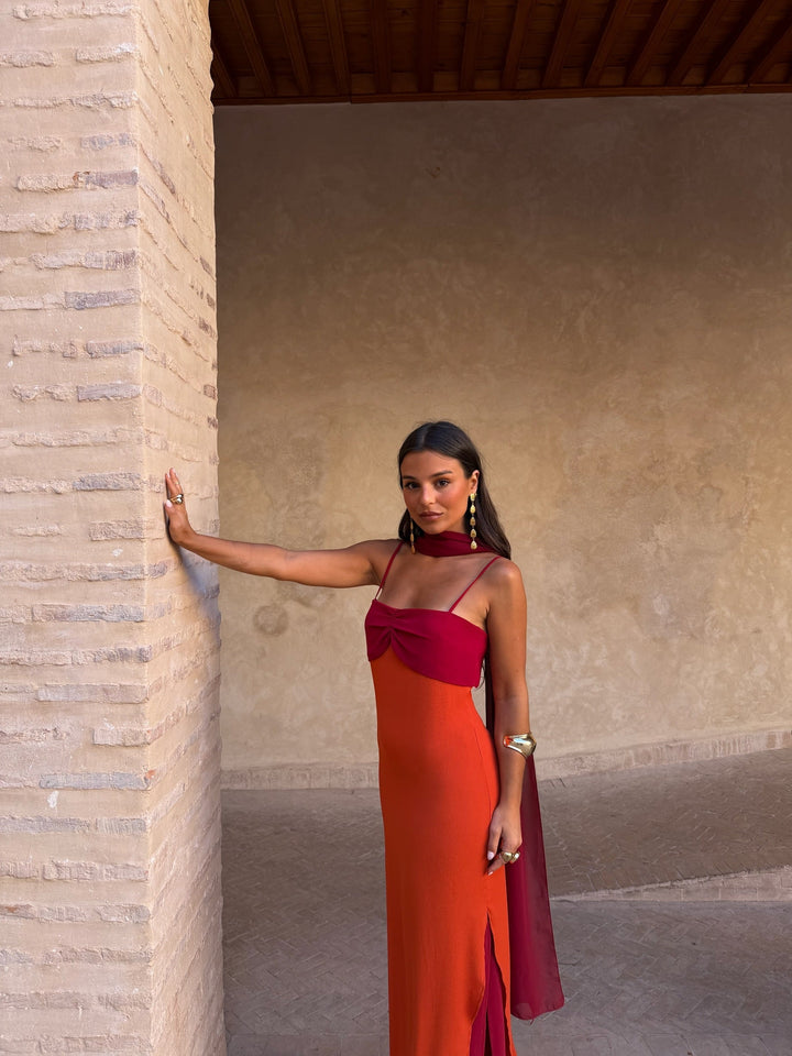 Zahara / Vestito arancione e rosso