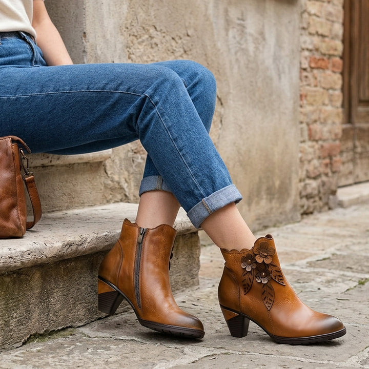 Juliette - Stivali alla Caviglia in Pelle Fatta a Mano con Motivo Floreale Retro