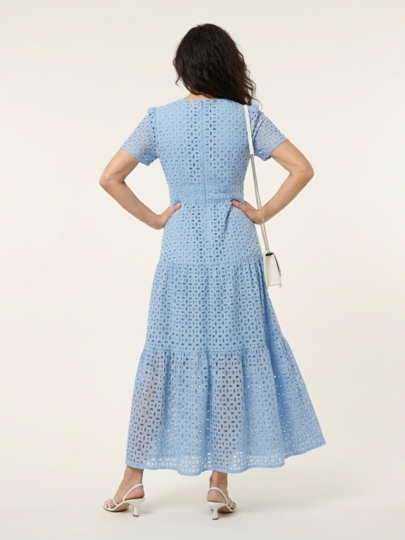 Brielle | Abito midi con scollatura a V e maniche corte con volant