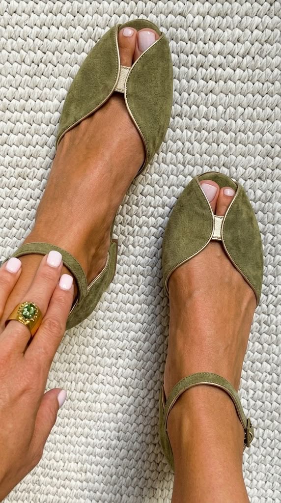 Olivia | Eleganti Sandali in Verde Salvia