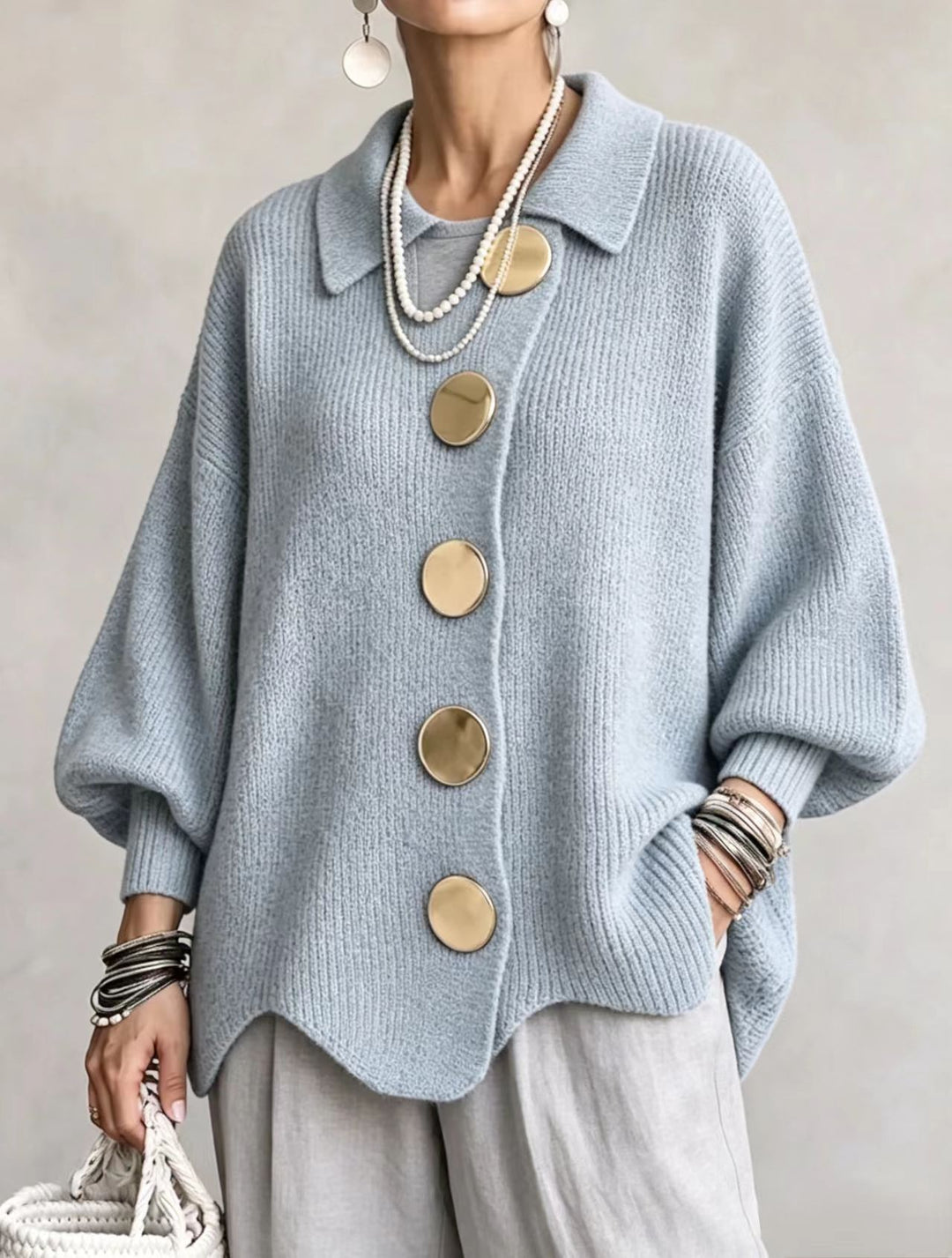 Isadora™ | Cardigan Oversize con Collo e Grandi Bottoni in Metallo