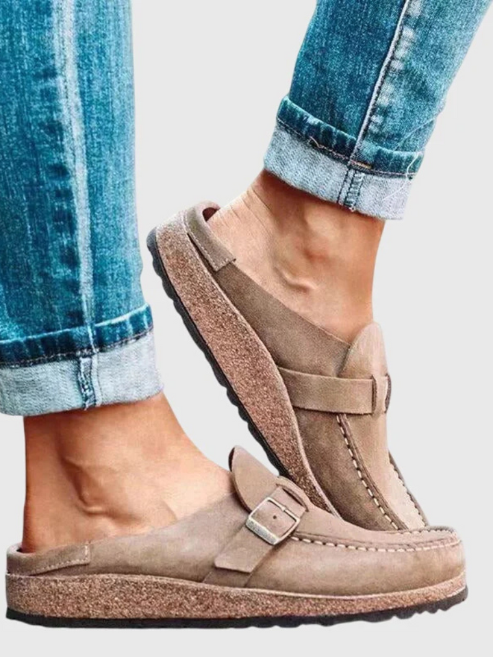 Il Mule in Suede con Fibbia Everyday