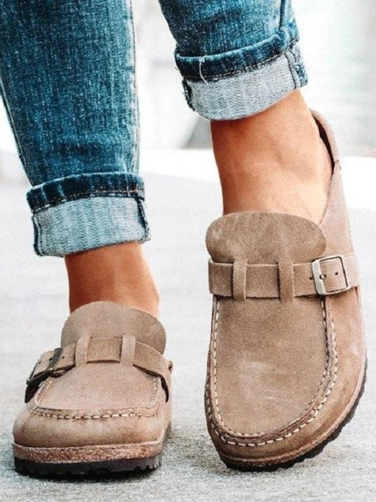 Il Mule in Suede con Fibbia Everyday