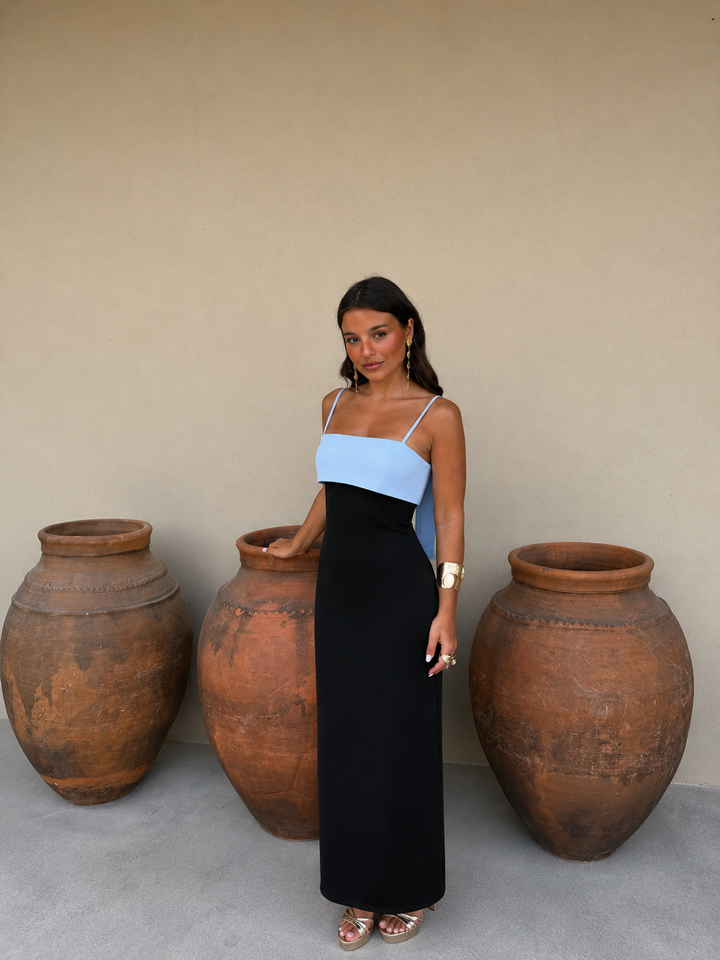 Joanna / Vestito nero e blu