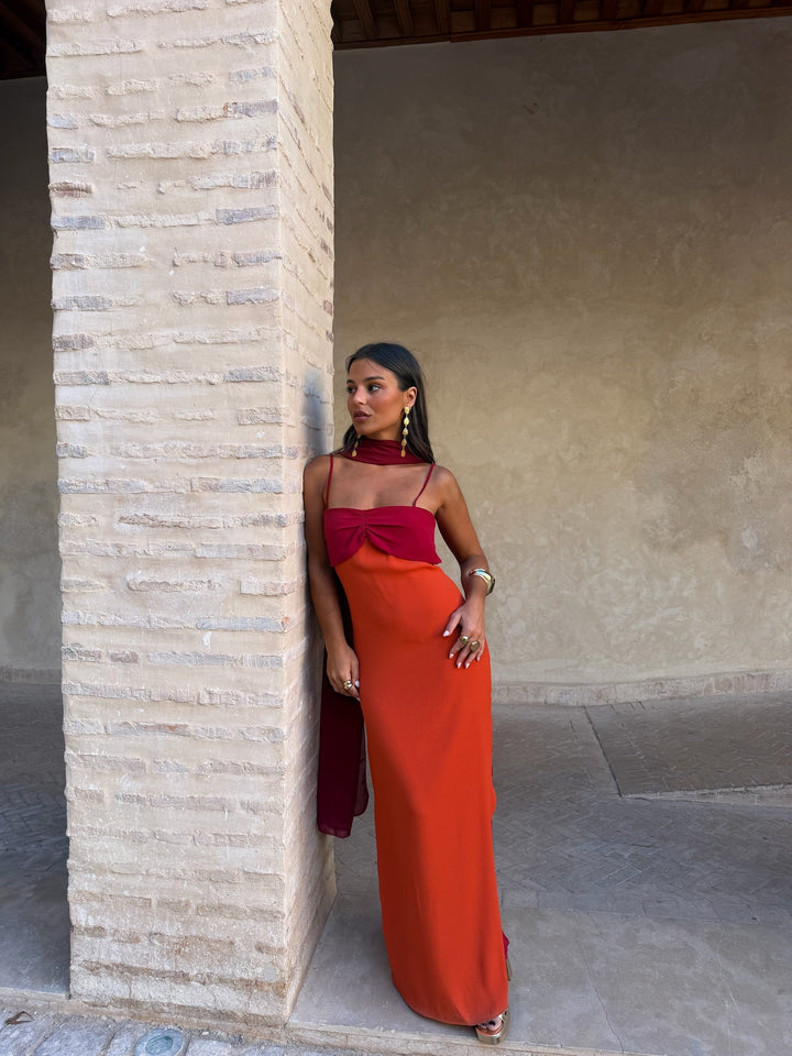 Zahara / Vestito arancione e rosso