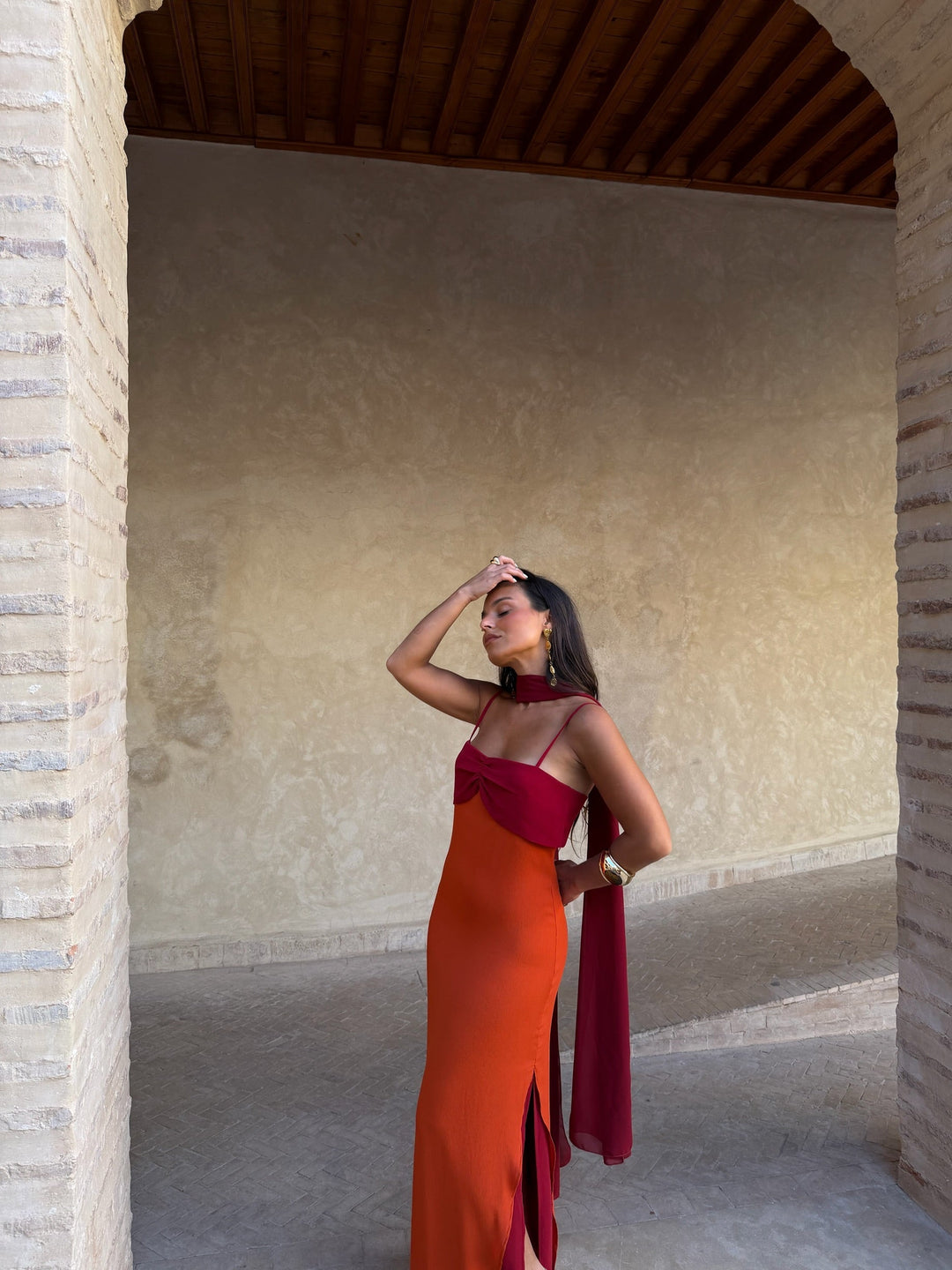 Zahara / Vestito arancione e rosso