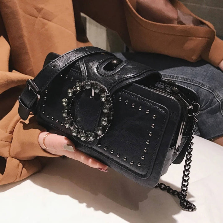 Borsa Clutch con Borchie di Margherita