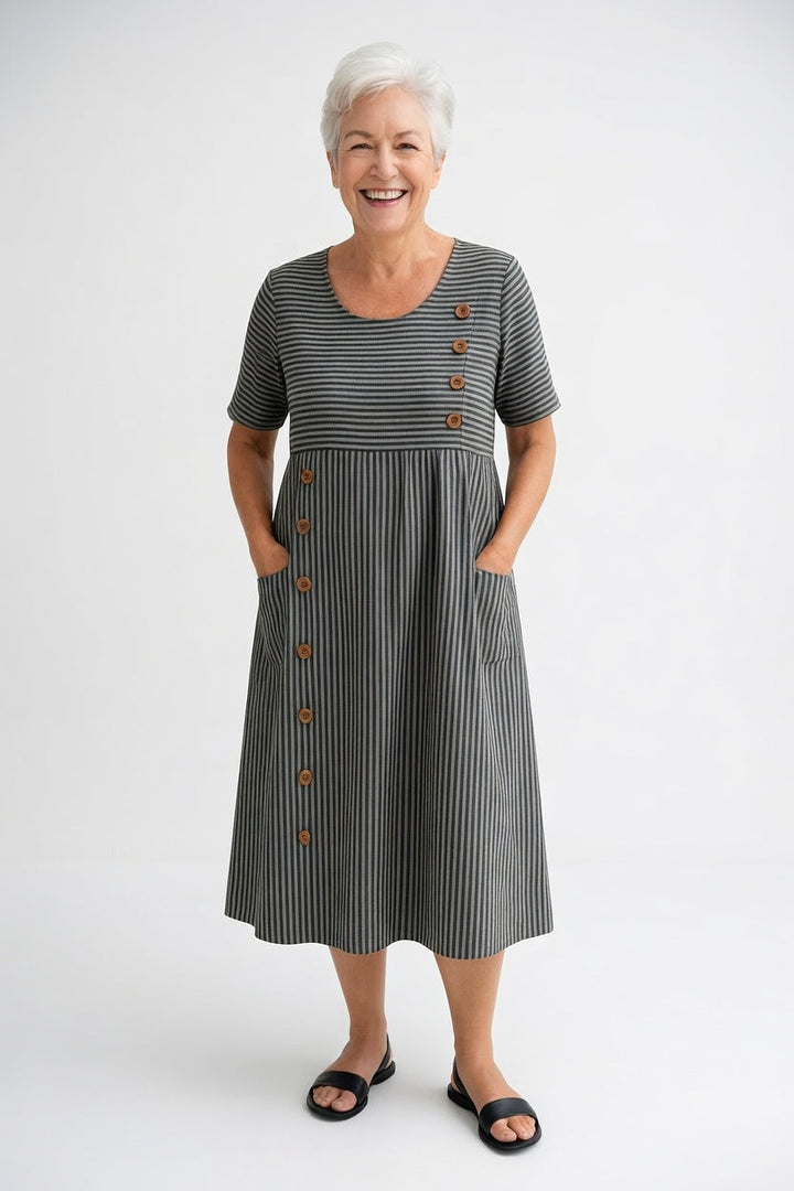 Linéora™ — Vestito a righe fluido con charme estivo