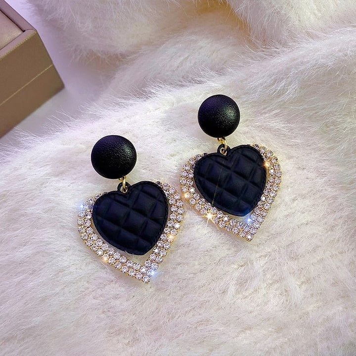 Orecchini in Oro Nero a Forma di Cuore
