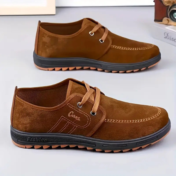 Benito – Scarpa Uomo in Camoscio con Cuciture