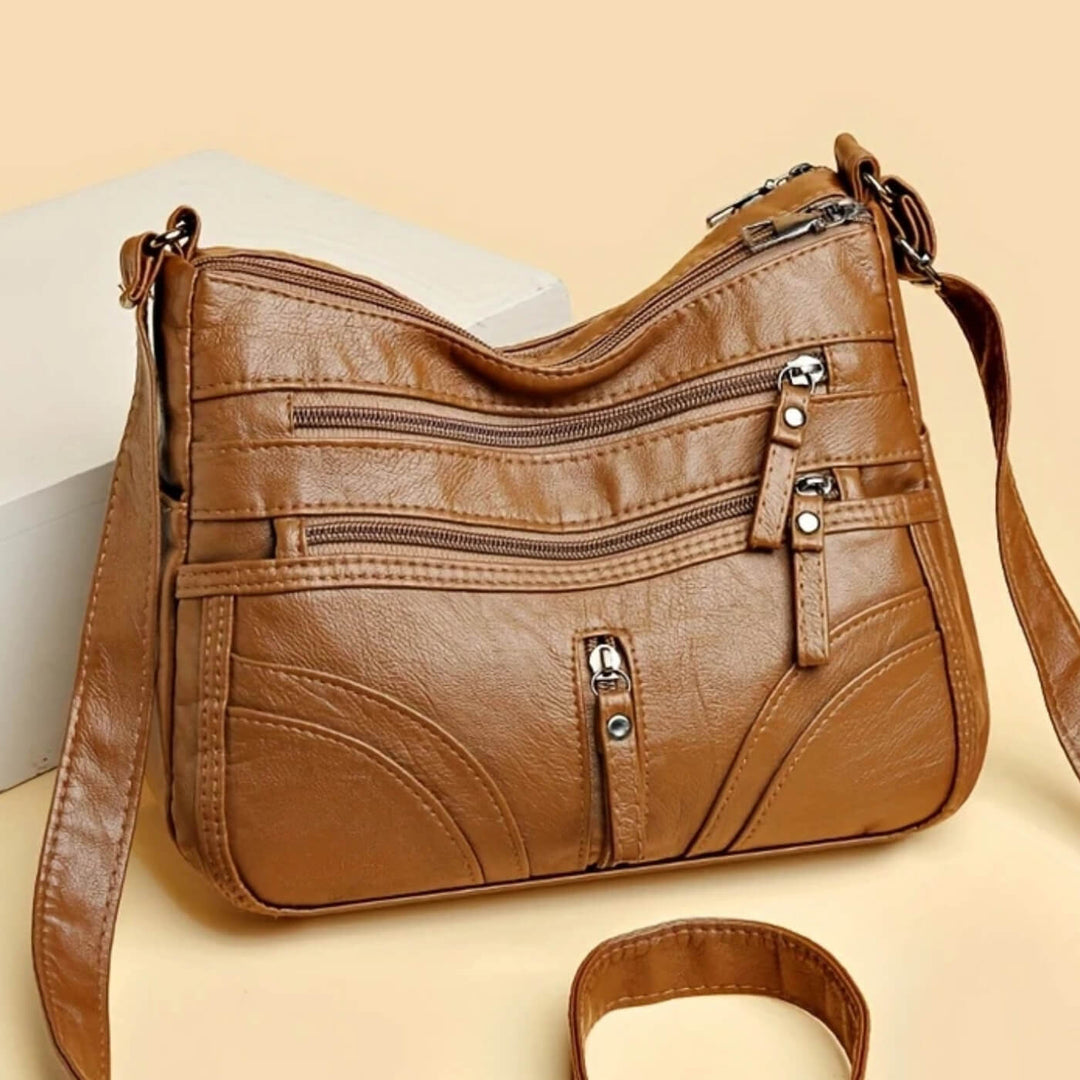 Borsa a Spalla Multi-Pocket di Emanuela