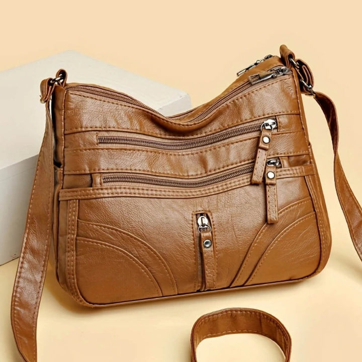 Borsa a Spalla Multi-Pocket di Emanuela
