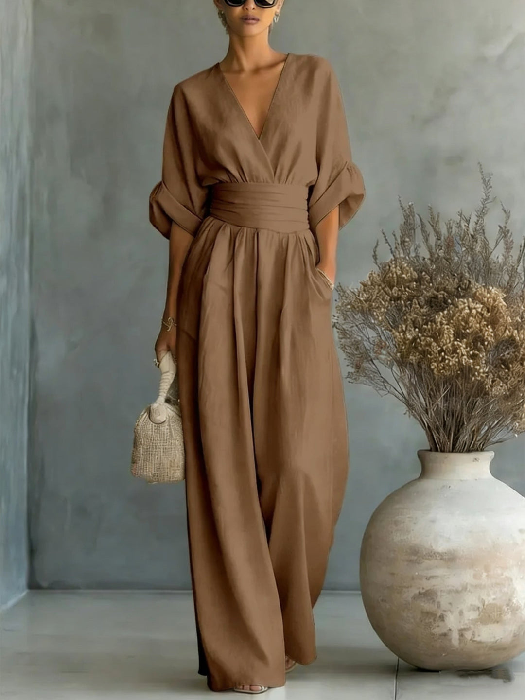 Abito Elegante a V, Schiena Nuda e Maniche Fluide - Maison Claire e Sylvie