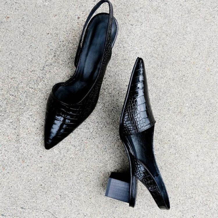 Wynn - Scarpe con Tacco a Punta Larga