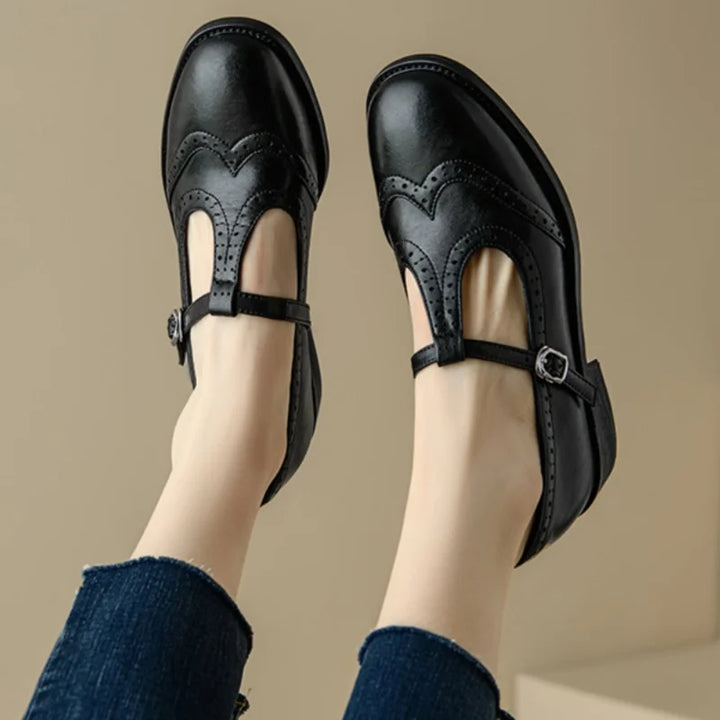 Eleganti Mary Jane con T-Strap