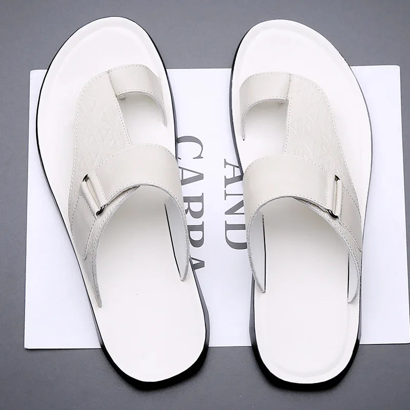 ASTON™ | Sandali in pelle con cinturino tra le dita