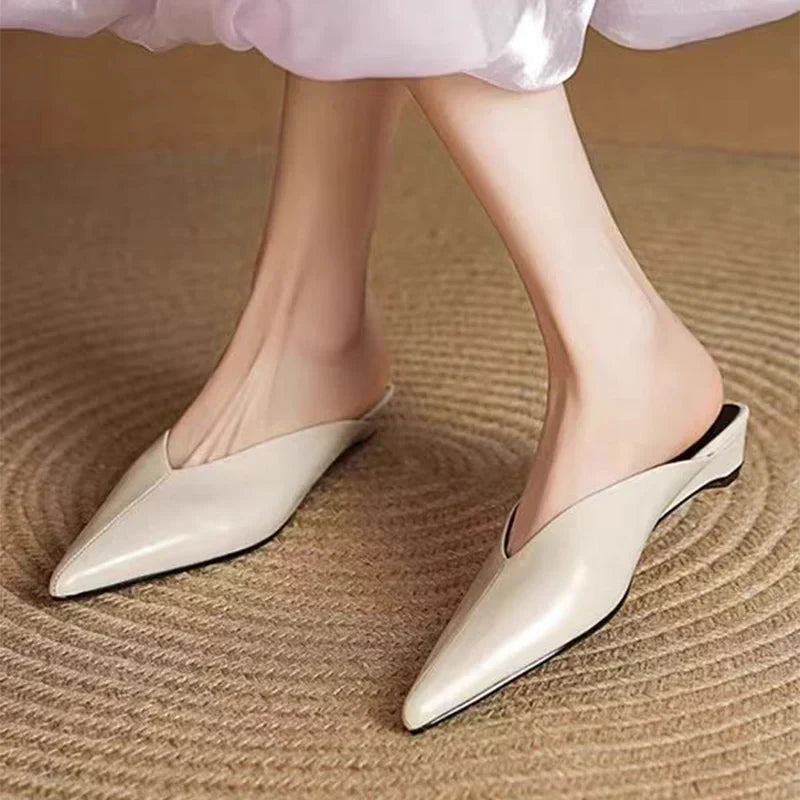 Mules in pelle Eneva