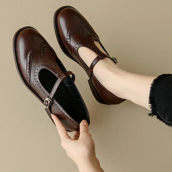 Eleganti Mary Jane con T-Strap