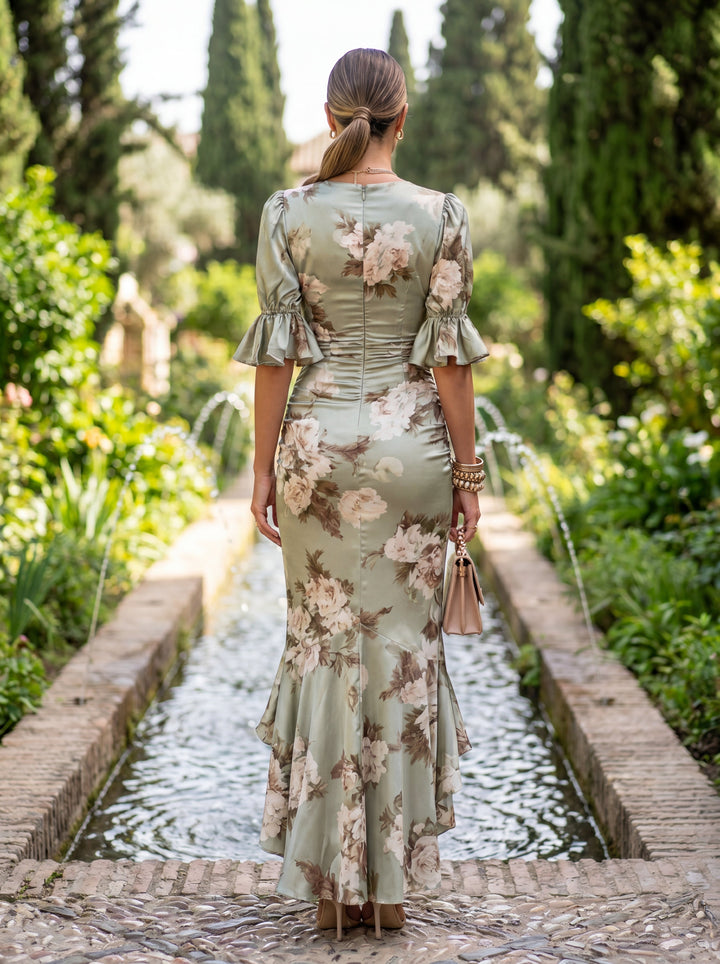 Abito lungo asimmetrico in raso verde con scollatura a V - Ana