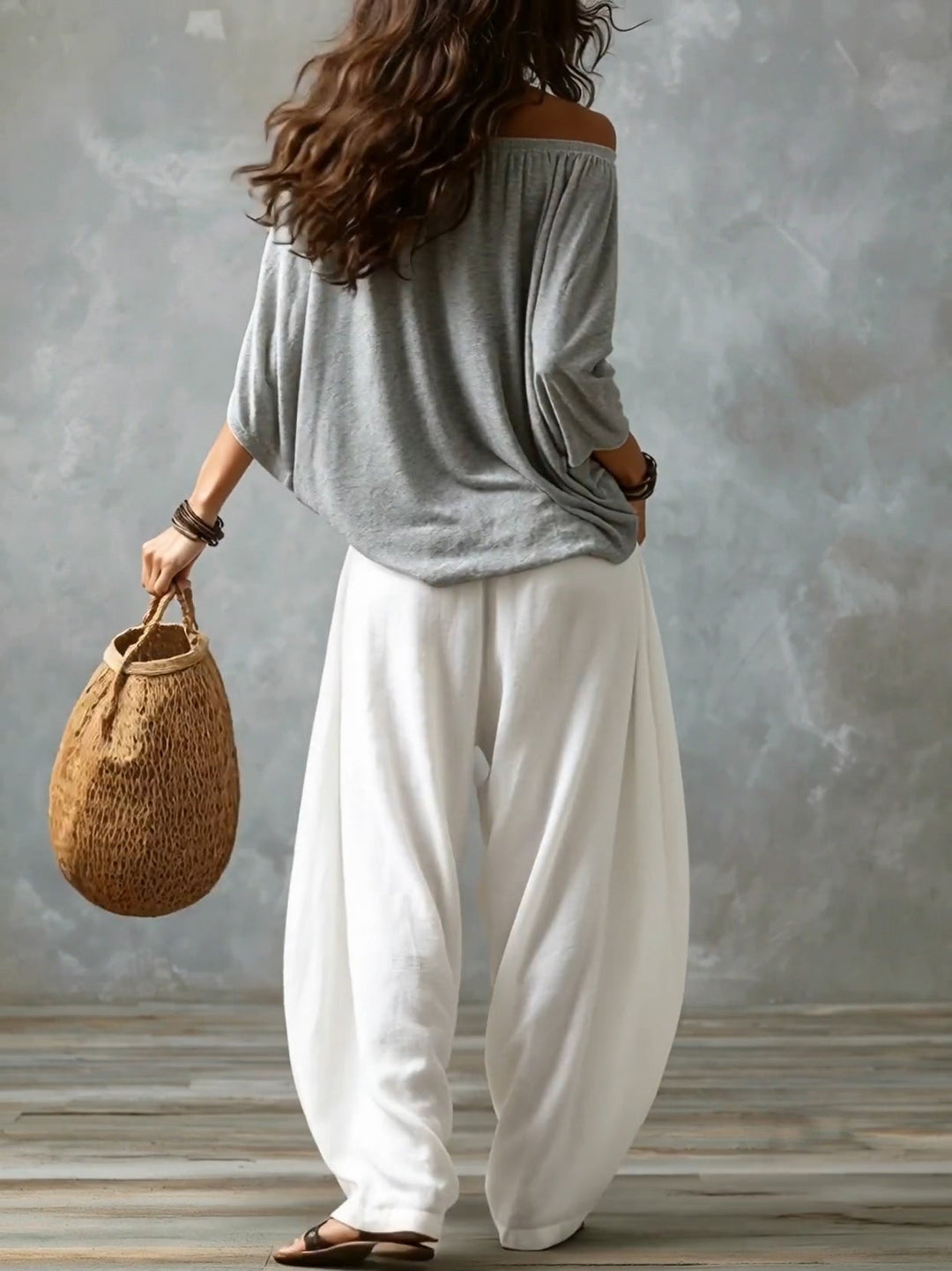 Top Bianco Off-the-shoulder e Set di Pantaloni a Lanternina Comodi
