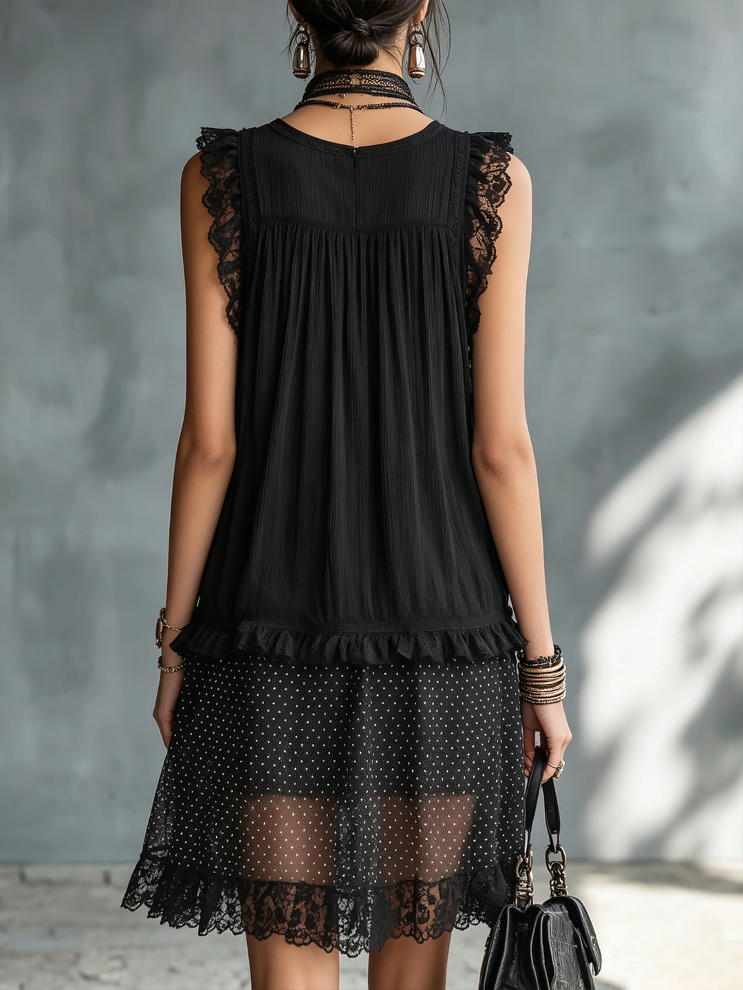 Abito Mini Trasparente con Pizzo Nero e Rouches
