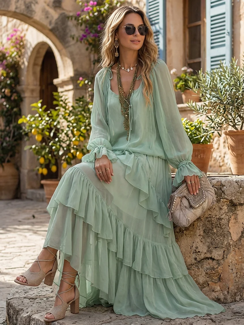 Top in Chiffon Verde Menta con Volant Abbinato a un Set di Gonna a Strati