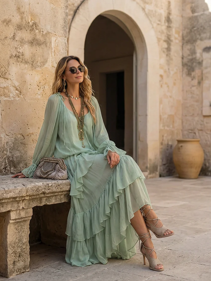 Top in Chiffon Verde Menta con Volant Abbinato a un Set di Gonna a Strati