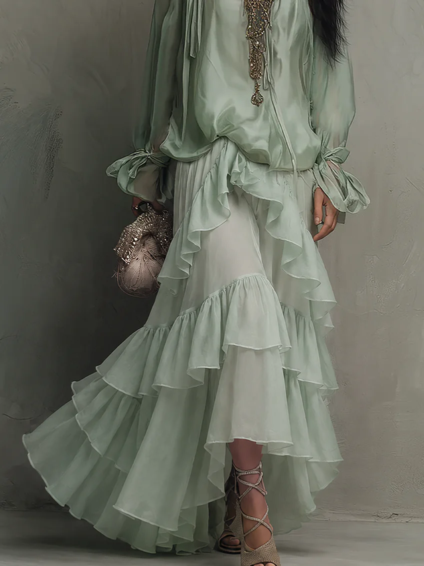Top in Chiffon Verde Menta con Volant Abbinato a un Set di Gonna a Strati