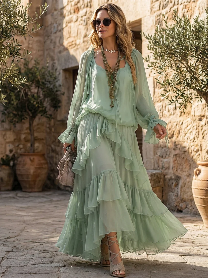 Top in Chiffon Verde Menta con Volant Abbinato a un Set di Gonna a Strati