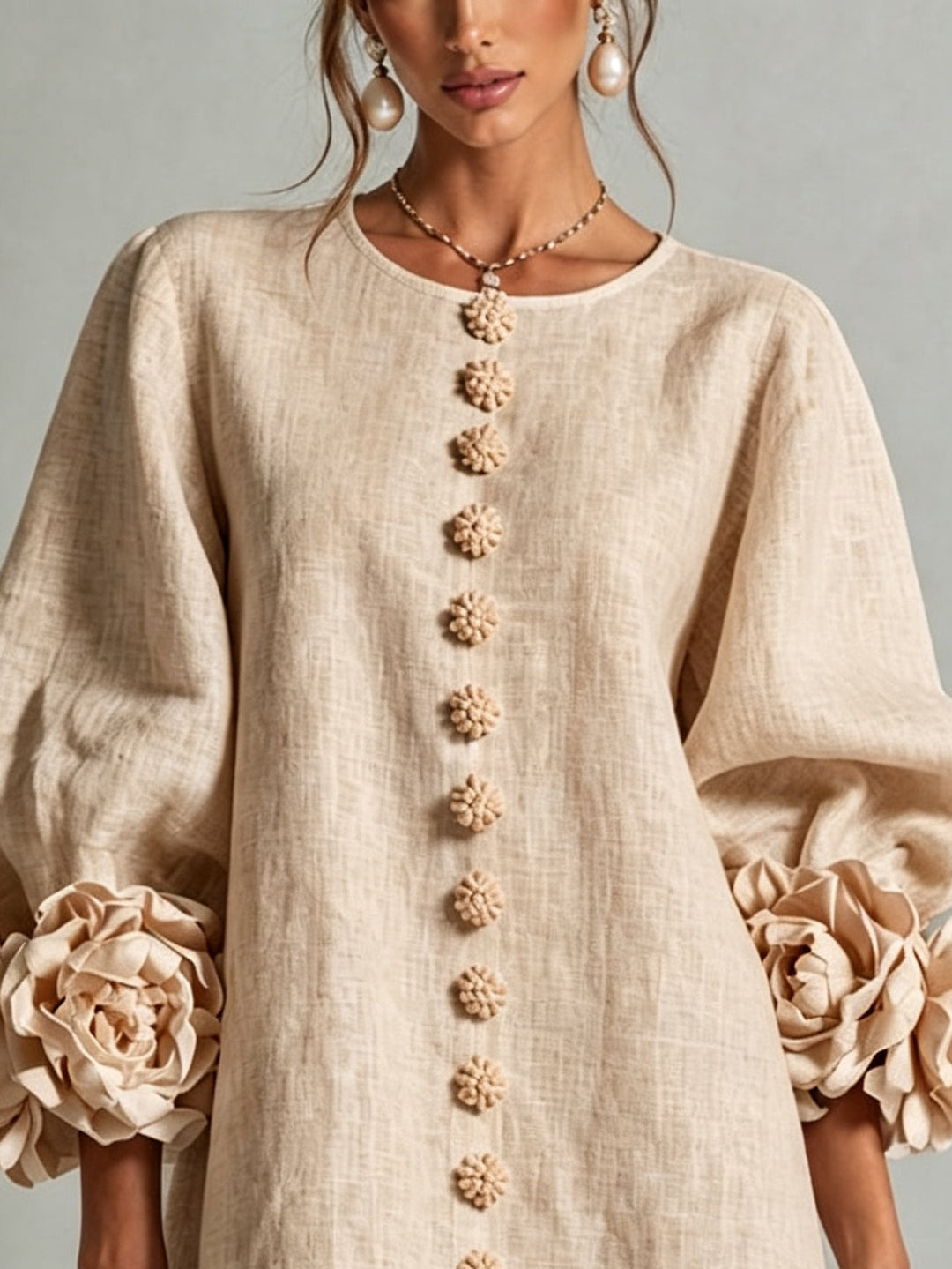 Abito Mini Button-down Beige a Fiori con Maniche Floreali Stravaganti