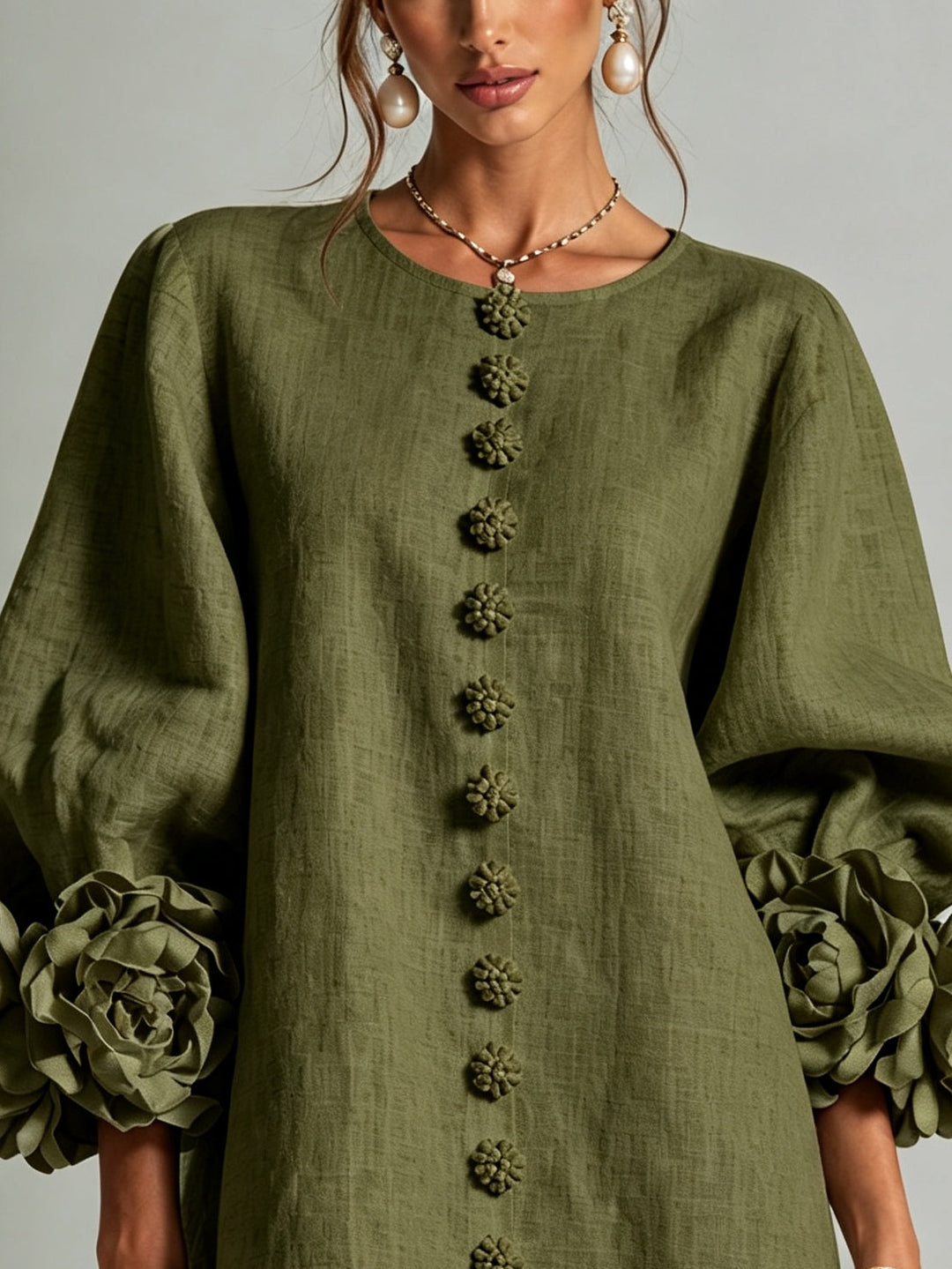 Abito Mini Button-down in Floreale Oliva con Maniche Floreali Stravaganti