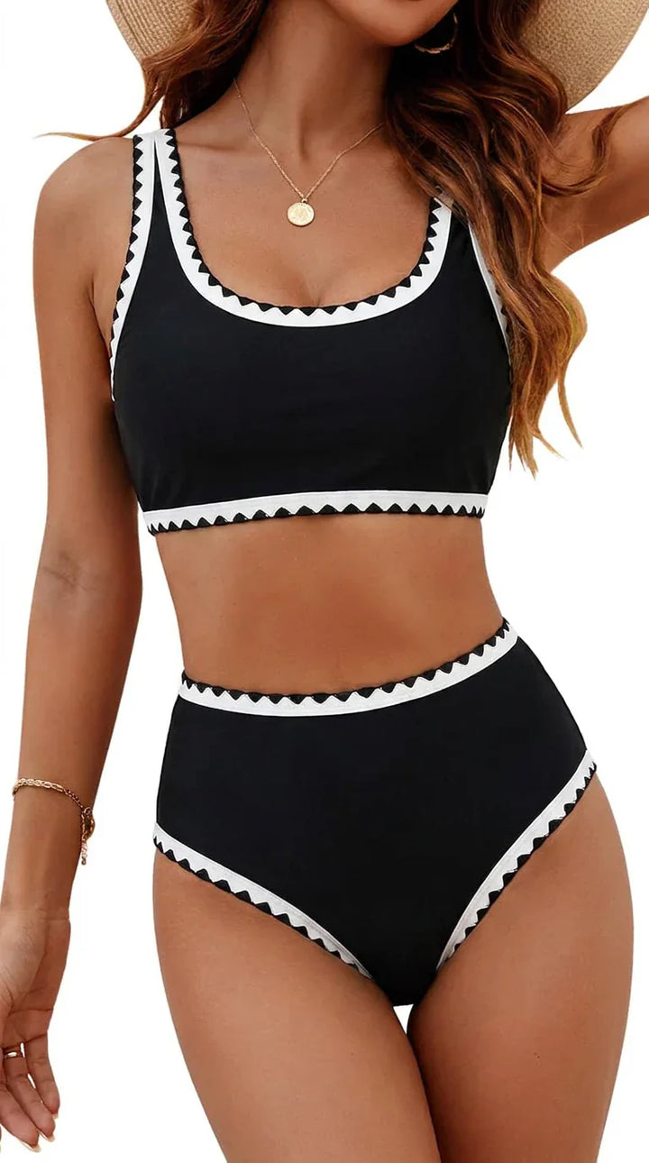Set Bikini con Cuciture di Supporto