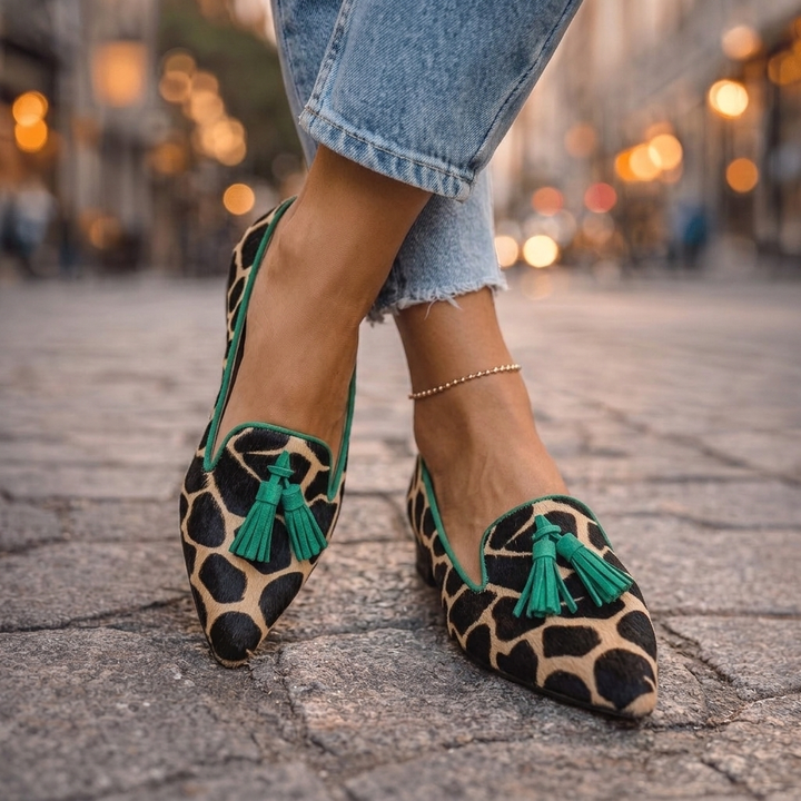 Ondina | Ballerine a punta con nappine