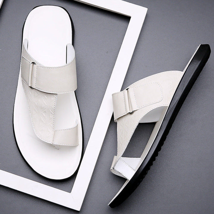 ASTON™ | Sandali in pelle con cinturino tra le dita