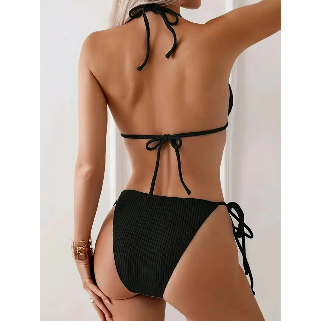 Ribbed Luxe – Bikini di design a righe e elegante